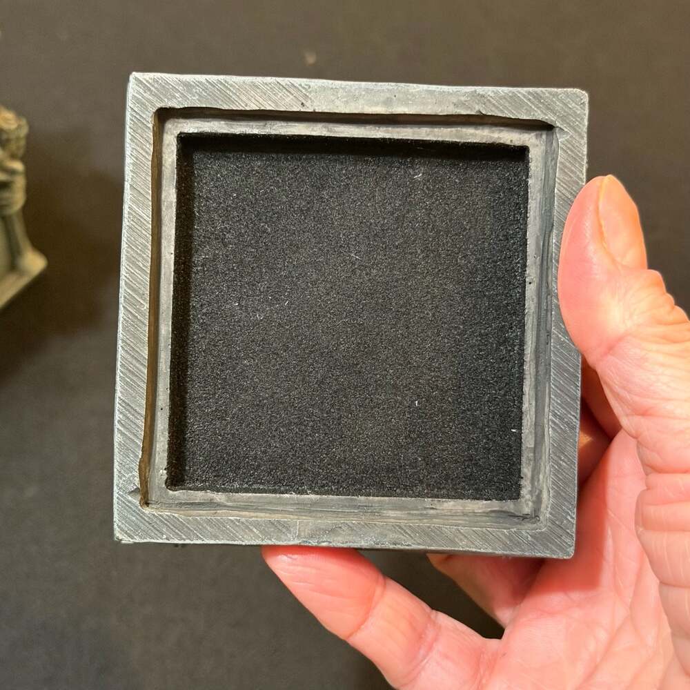 Summit Collection 2002 Gargoyle Gothic Trinket Box with Celtic Knot Lid - Picture 3 of 6